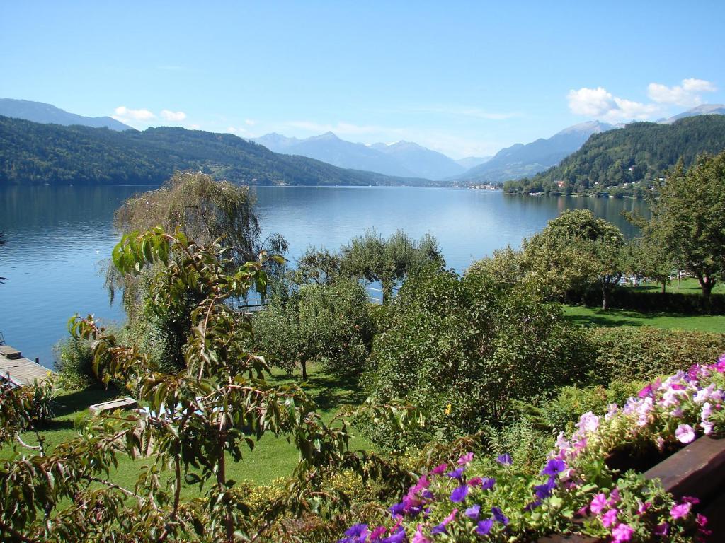 Ferienwohnung Moser Am See Millstatt Bilik gambar